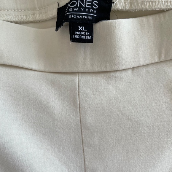 Jones NY gently worn pull-on off-white pants size XL - Picture 3 of 5